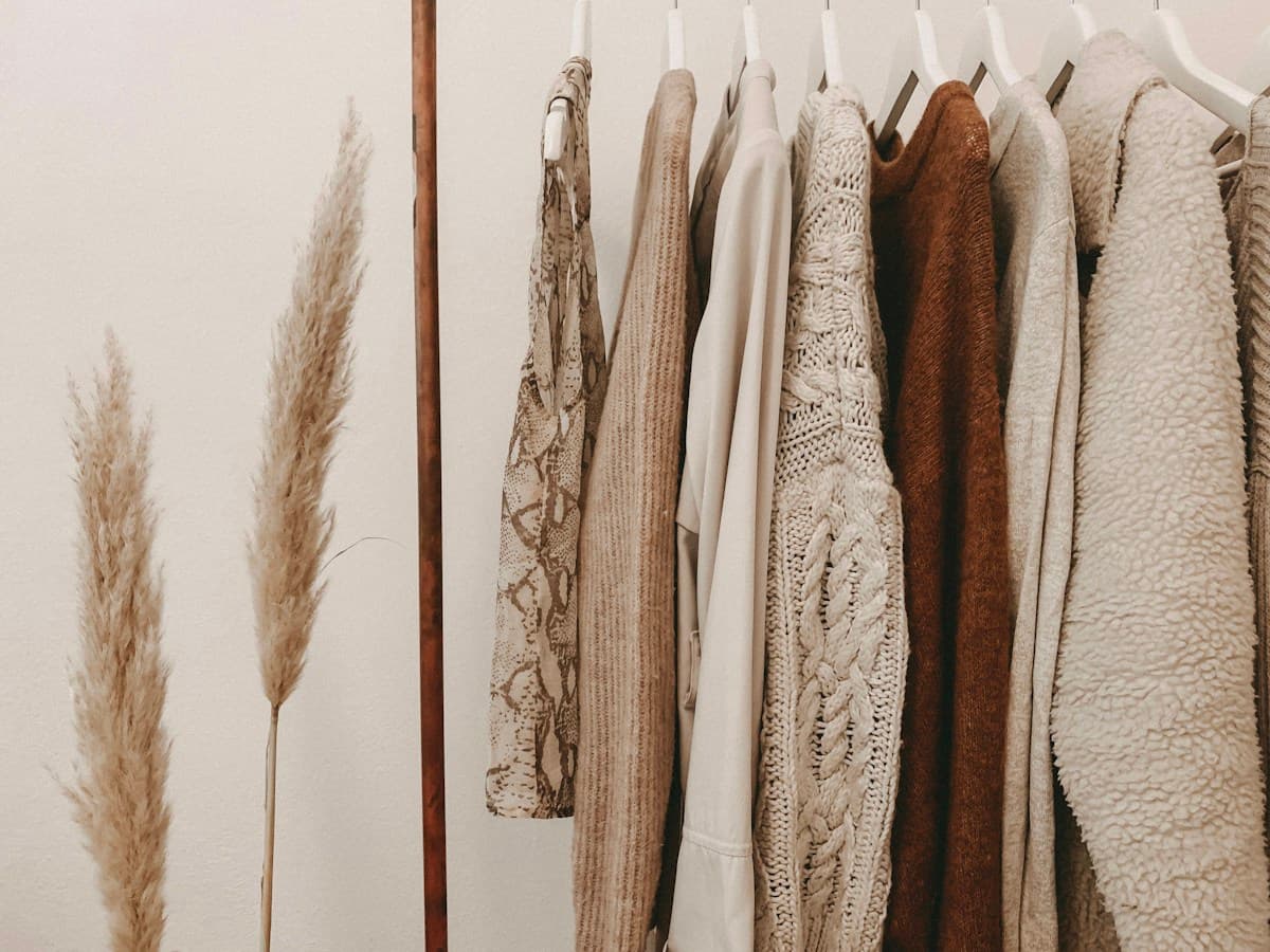 A calm wardrobe in cream, oat, and warm brown